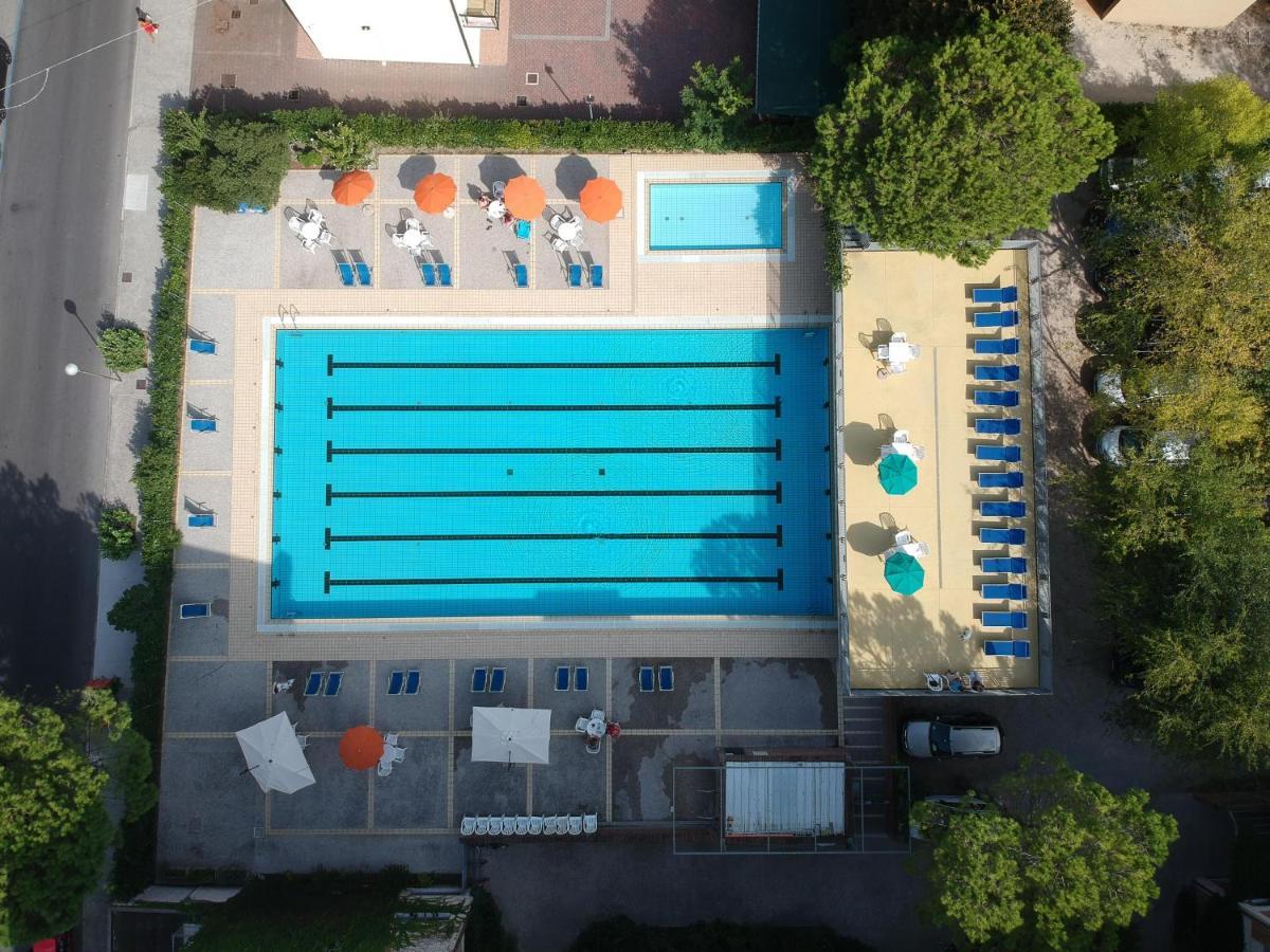 Condominio Res. Palace Bibione Exterior photo